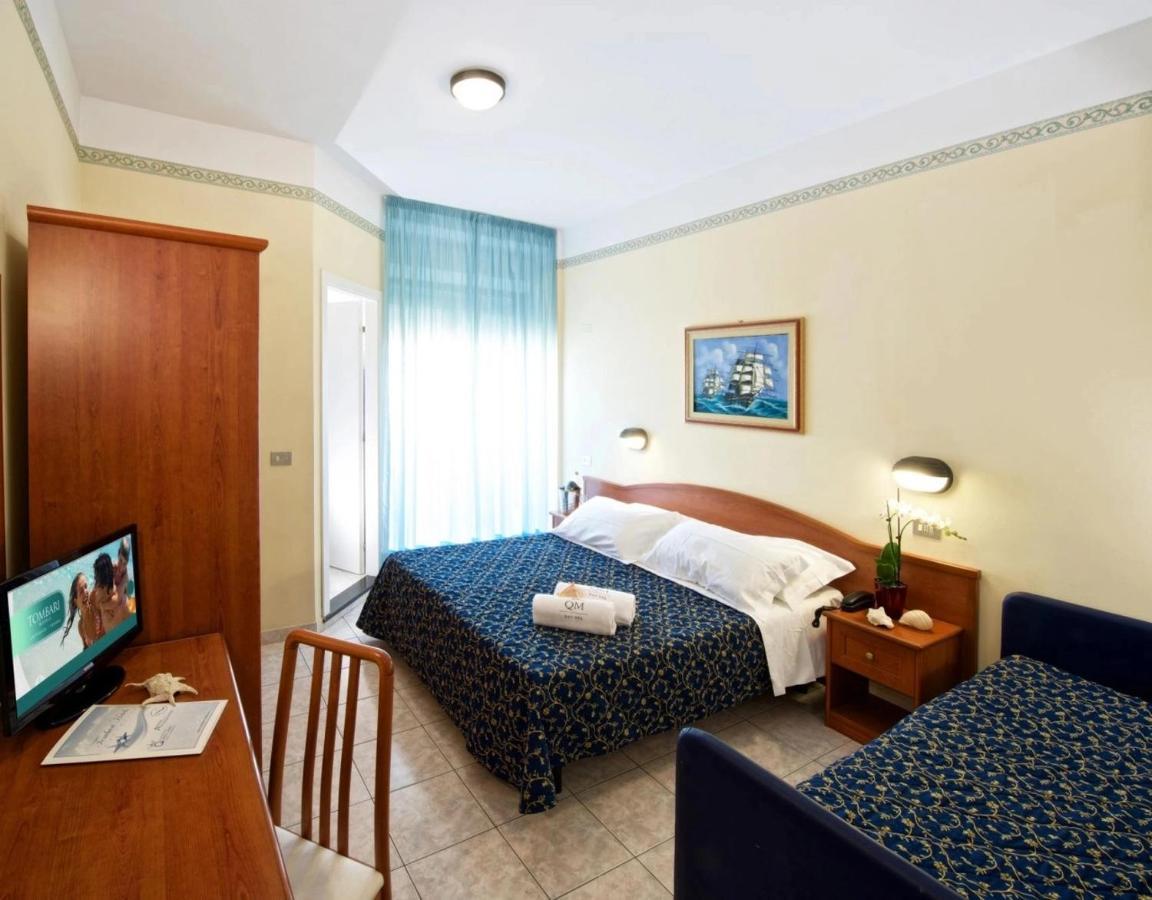 Hotel Queen Mary Cattolica Eksteriør bilde
